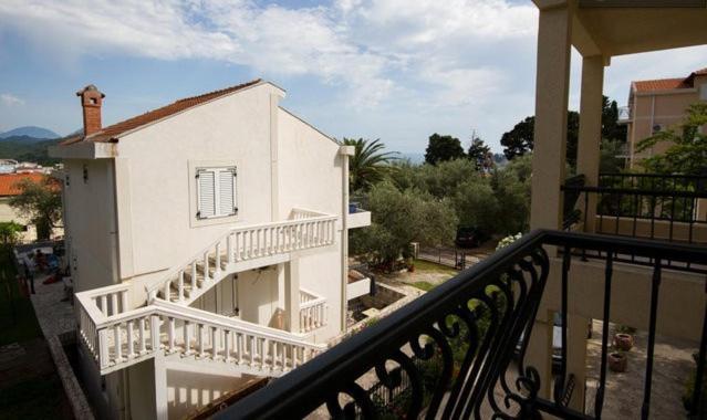 Apartments & Rooms M Petrovac Pokoj fotografie