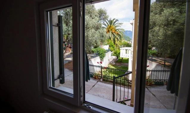 Apartments & Rooms M Petrovac Exteriér fotografie
