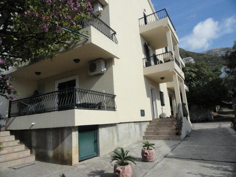 Apartments & Rooms M Petrovac Exteriér fotografie